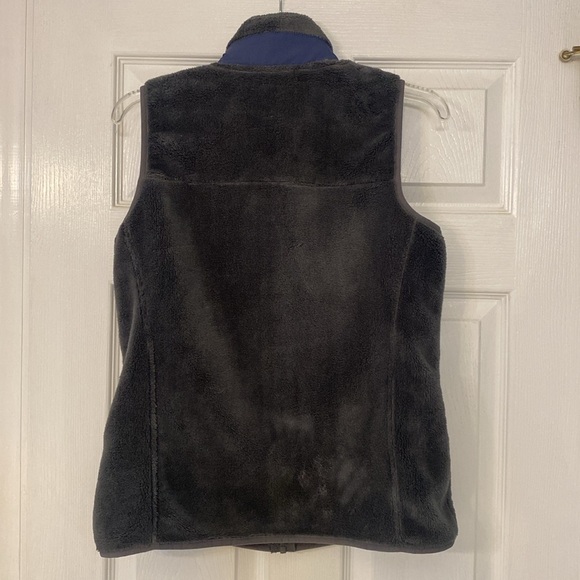 Women’s LL Bean fleece vest - Picture 3 of 4